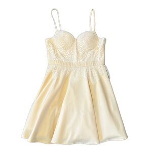 Missguided Cream Dress Size 8